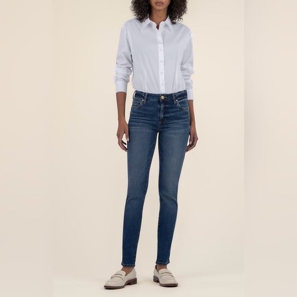 NWT Kut from the Kloth Catherine Mid Rise Boyfriend Jeans in Stretch Denim, 16. - Picture 2 of 15